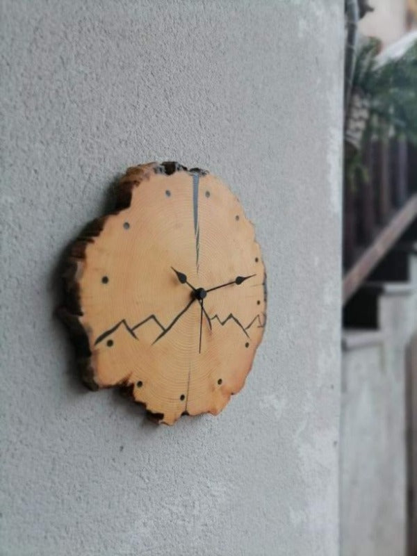 Alpi Clock